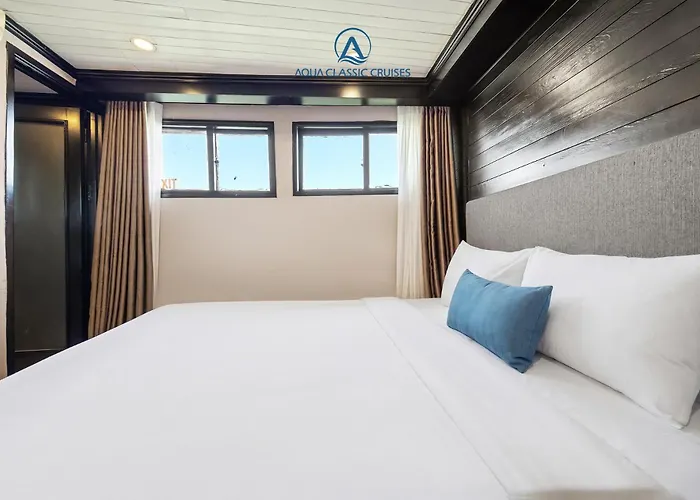 Botel Aqua Classic Cruise 5*