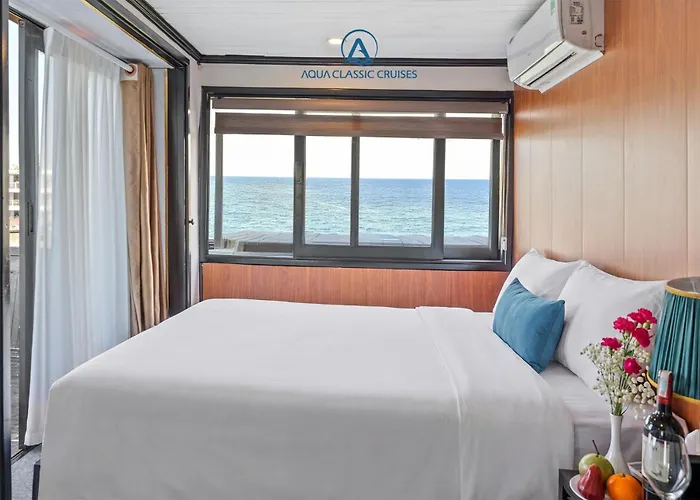 Botel Aqua Classic Cruise