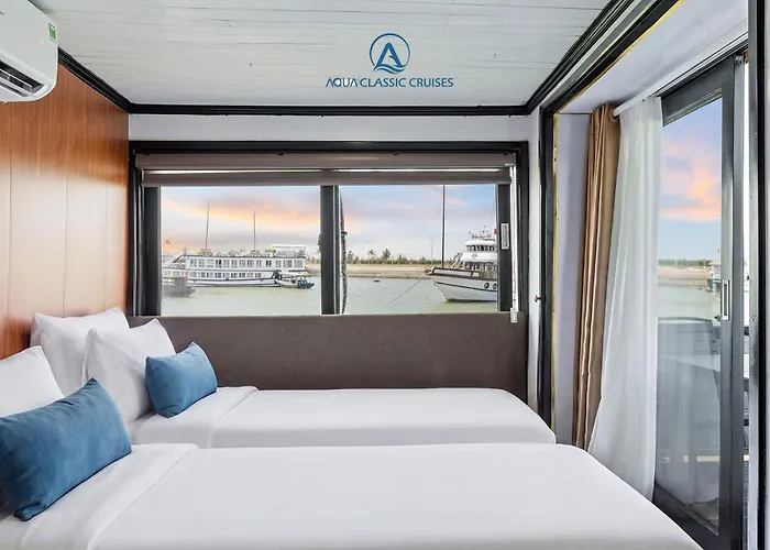 Aqua Classic Cruise
